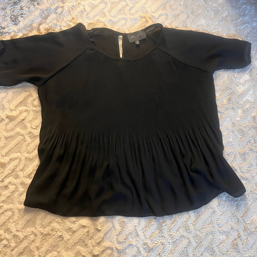 Romeo & Juliet Couture Black Pleated Blouse